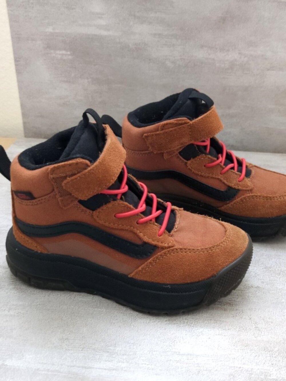 Vans Mini Crest Toddler boots  Size 10.5 Brown/Black High Strap